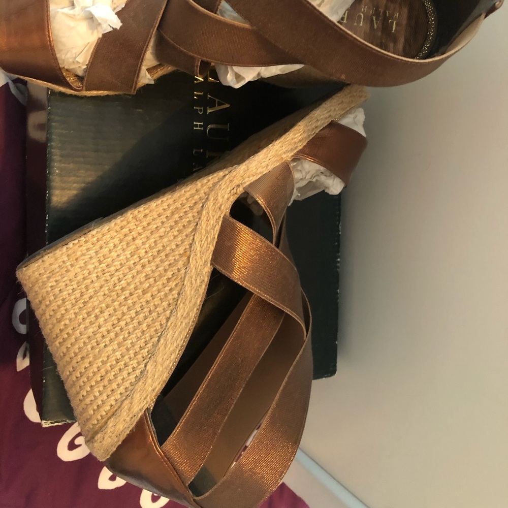 Beautiful Sandals - Picture 2 of 3